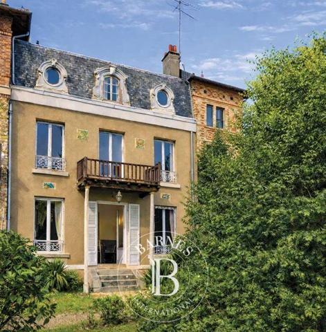 Viroflay, Maison 5 Chambres -  154 m² à vendre
