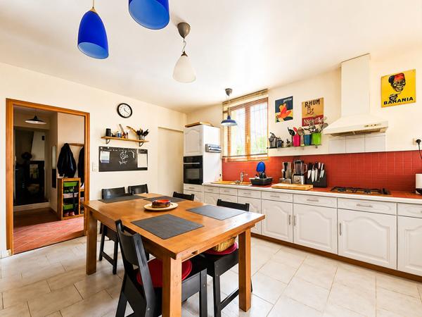 Oinville-sur-montcient - Maison 6 pièce(s) - 142 m²