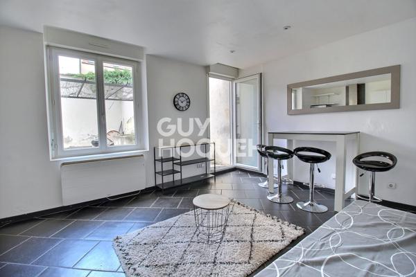 Appartement rénové, avec une chambre, un extérieur et une cave à NANCY Marché Central couvert