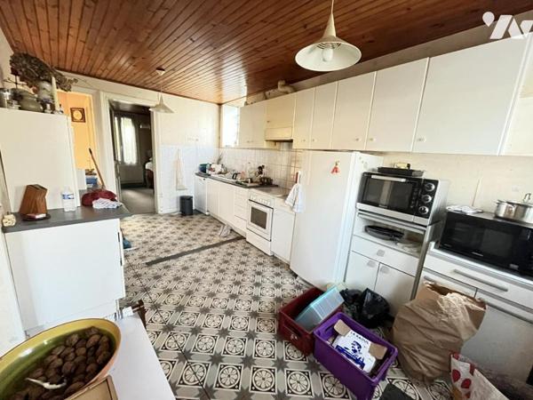 SAINT-OUEN - EXCLUSIVITE - MAISON DE VILLAGE EN RETRAIT DE RUE - GARAGE - JARDIN 800 m²