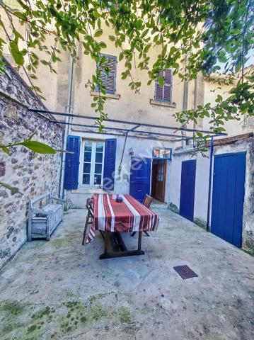 La Seyne Sur Mer Maison de village de 104 m² du 19éme siécle avec 4 chambres