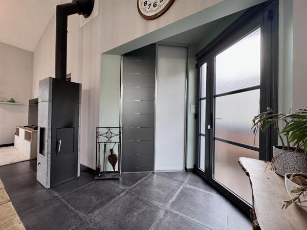 Saint-Julien-des-Landes (85150) Maison de 146 m2 sur 951 m2 de jardin avec garage de 90 m2