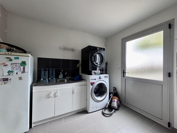 Saint-Julien-des-Landes (85150) Maison de 146 m2 sur 951 m2 de jardin avec garage de 90 m2