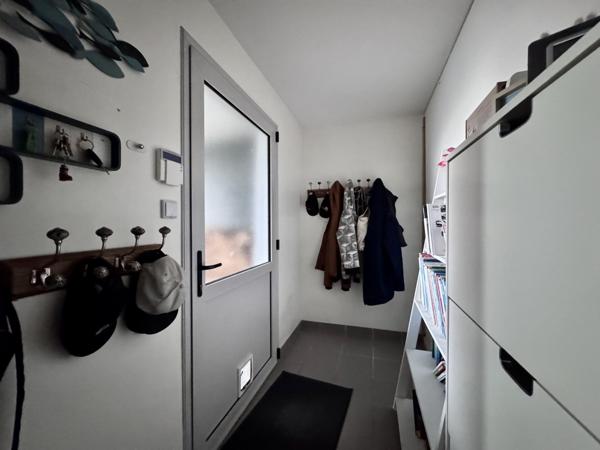 Saint-Julien-des-Landes (85150) Maison de 146 m2 sur 951 m2 de jardin avec garage de 90 m2