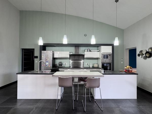 Saint-Julien-des-Landes (85150) Maison de 146 m2 sur 951 m2 de jardin avec garage de 90 m2