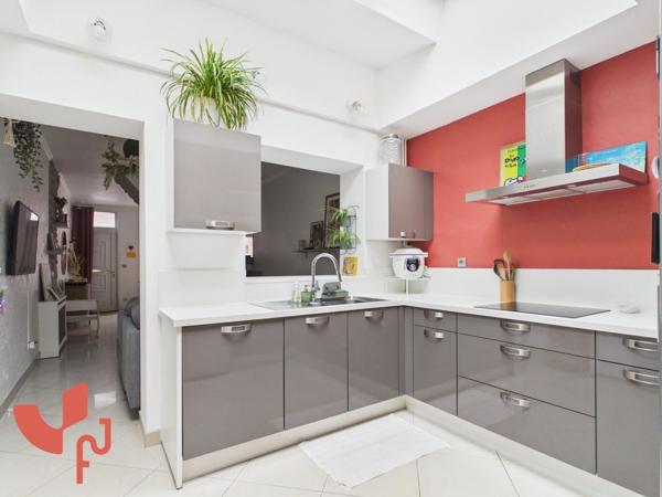 Maison 5 pièces avec extérieur