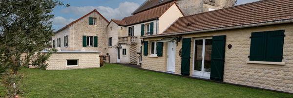 Jolie maison en pierre de taille