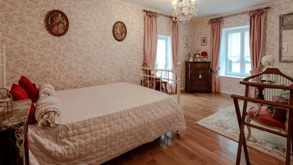 Jolie maison en pierre de taille