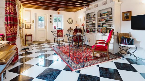 Jolie maison en pierre de taille