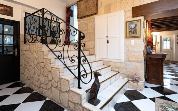 Jolie maison en pierre de taille