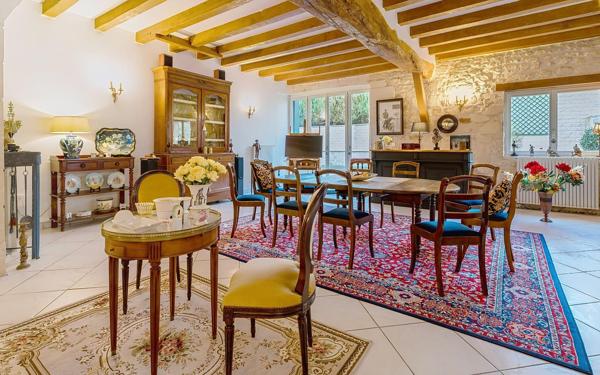 Jolie maison en pierre de taille