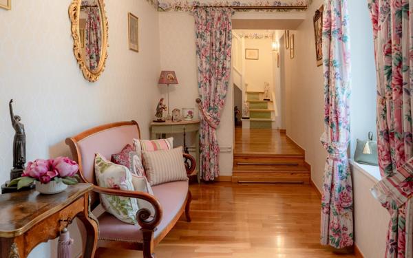 Jolie maison en pierre de taille