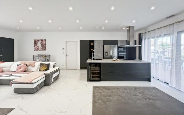 Maison à vendre    4 pièces •  Castelsarrasin