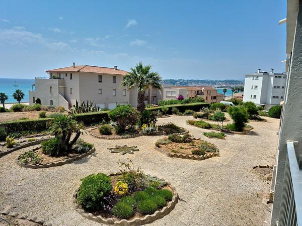 Six-fours les plages Sauviou Appartement de 3 pièces Vue mer