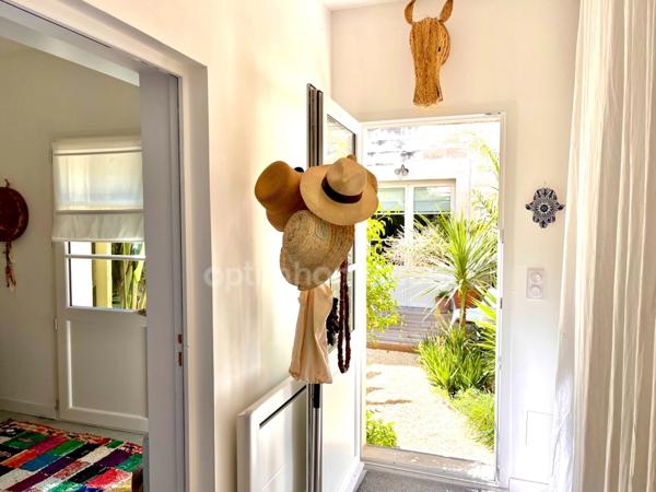 MAISON 7 PIÈCES 185 M2 GARAGE AIGUES MORTES