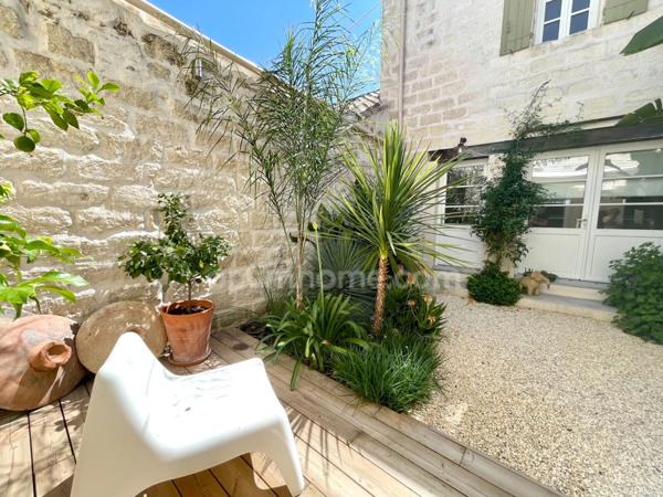 MAISON 7 PIÈCES 185 M2 GARAGE AIGUES MORTES