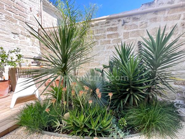 MAISON 7 PIÈCES 185 M2 GARAGE AIGUES MORTES