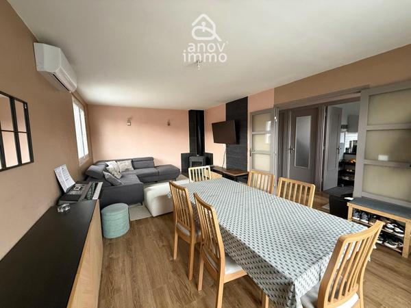 Maison
                                                                                                                                                                                                                                                                                                                        6 pièce(s)                                                                                                                                                                                                          3 chambre(s)                                                                                                                                                                                                          125  m²