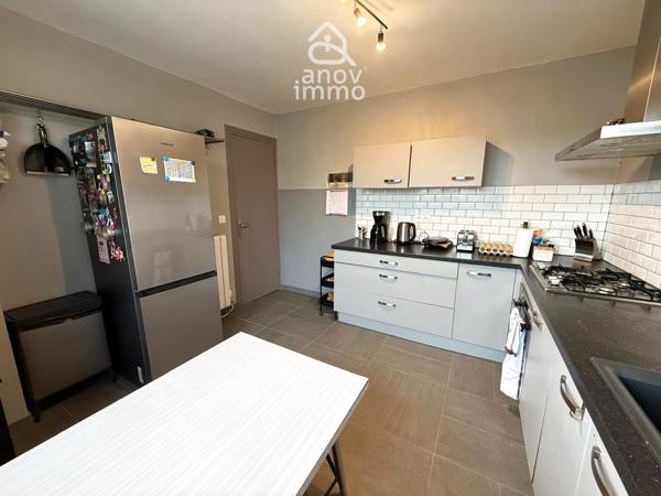 Maison
                                                                                                                                                                                                                                                                                                                        6 pièce(s)                                                                                                                                                                                                          3 chambre(s)                                                                                                                                                                                                          125  m²