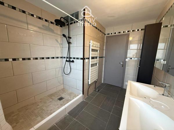 Maison
                                                                                                                                                                                                                                                                                                                        6 pièce(s)                                                                                                                                                                                                          3 chambre(s)                                                                                                                                                                                                          125  m²