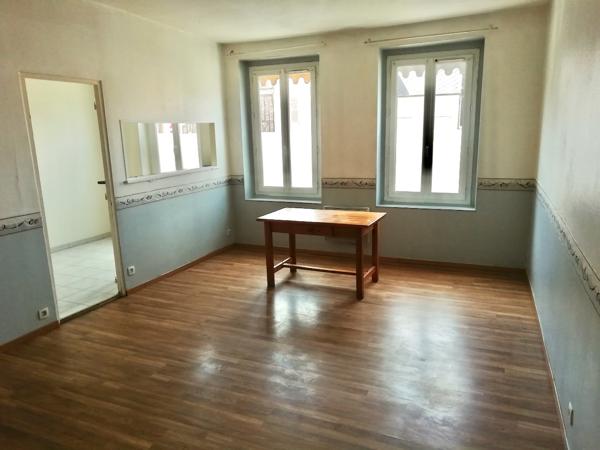 Immeuble
                                                                                                                                                
                                                                                                                                                
                                                                                                                                                
                                                    
                                                                                                                                                                                                                                                                                                                        265  m²