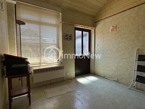 GENÊTS – Charmante Maison de Bourg en Pierres avec Garage de 90 m²