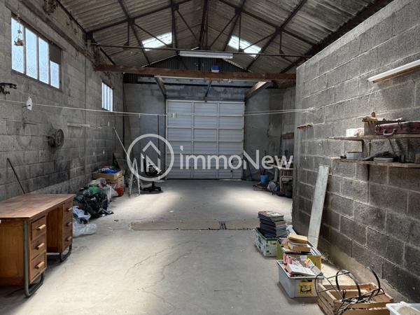 GENÊTS – Charmante Maison de Bourg en Pierres avec Garage de 90 m²