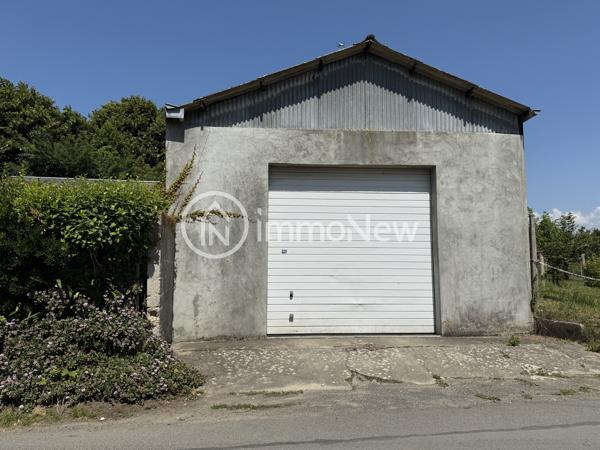 GENÊTS – Charmante Maison de Bourg en Pierres avec Garage de 90 m²