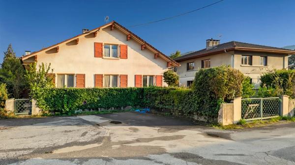 Maison 7 pièces – Environ 180 m² habitables + sous-sol – Quartier résidentiel Gaillard – Fort potentiel !