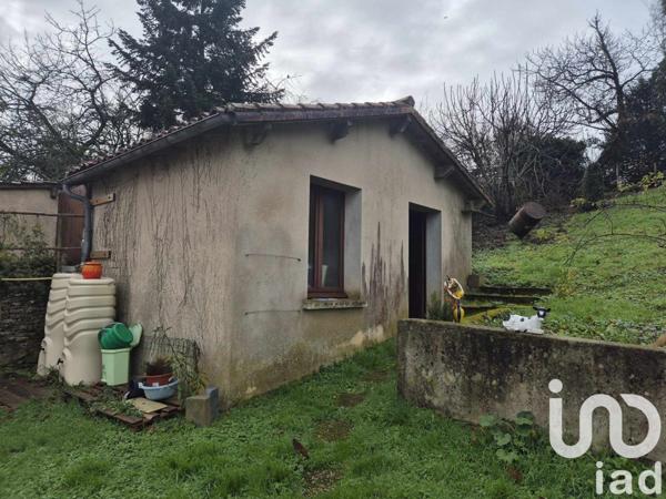 Maison de ville 3 pièces de 73 m² à Civray (86400)