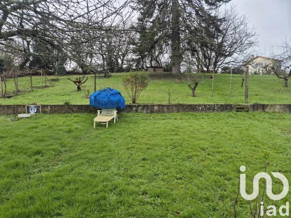 Maison de ville 3 pièces de 73 m² à Civray (86400)