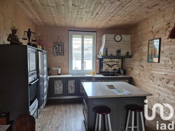 Maison de ville 3 pièces de 73 m² à Civray (86400)