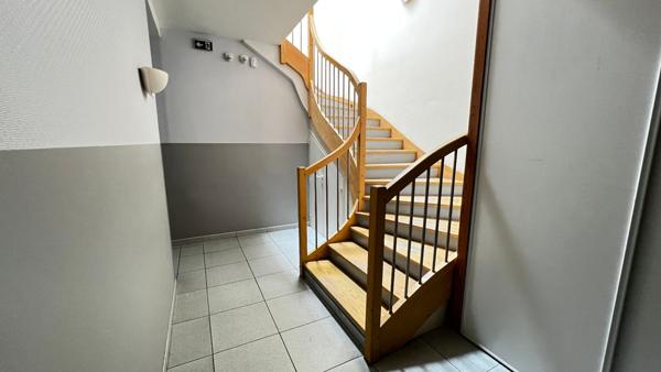 Local commercial de 577 m2 avec parkings en plein centre de Royan