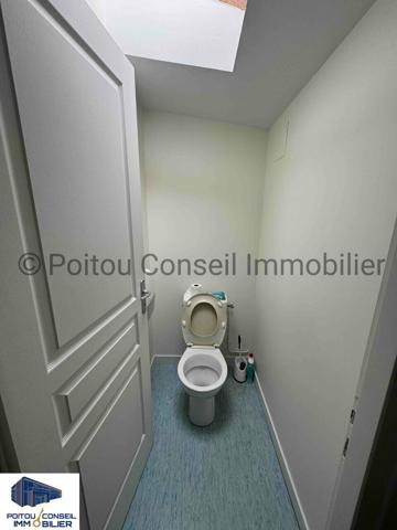 BUREAUX CENTRE VILLE NIORT 110m2 2eme ETAGE SANS ASCENSEUR
