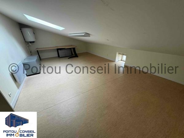 BUREAUX CENTRE VILLE NIORT 110m2 2eme ETAGE SANS ASCENSEUR
