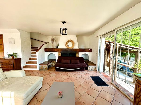 Villa Provençale à Nice - Vue Mer, Ville et Montagnes, Jardin, Jacuzzi & Garage XXL - Maison, Appartement et Studio - 8 Pièces, 216,90 m