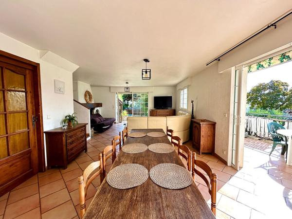 Villa Provençale à Nice - Vue Mer, Ville et Montagnes, Jardin, Jacuzzi & Garage XXL - Maison, Appartement et Studio - 8 Pièces, 216,90 m