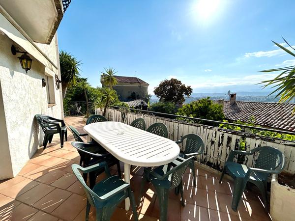 Villa Provençale à Nice - Vue Mer, Ville et Montagnes, Jardin, Jacuzzi & Garage XXL - Maison, Appartement et Studio - 8 Pièces, 216,90 m