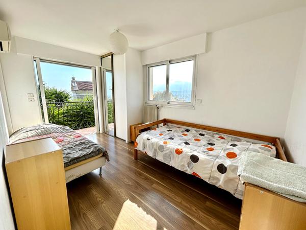 Villa Provençale à Nice - Vue Mer, Ville et Montagnes, Jardin, Jacuzzi & Garage XXL - Maison, Appartement et Studio - 8 Pièces, 216,90 m