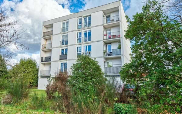 Appartement à vendre    4 pièces • 76,56 m2 Pessac