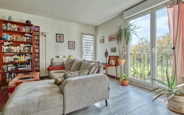 Appartement à vendre    4 pièces • 76,56 m2 Pessac