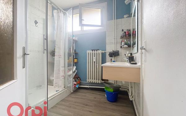 Appartement à vendre    3 pièces • 68,69 m2 Montluçon