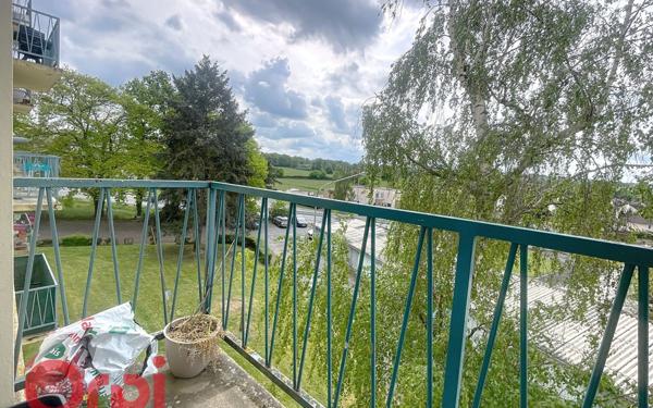 Appartement à vendre    3 pièces • 68,69 m2 Montluçon