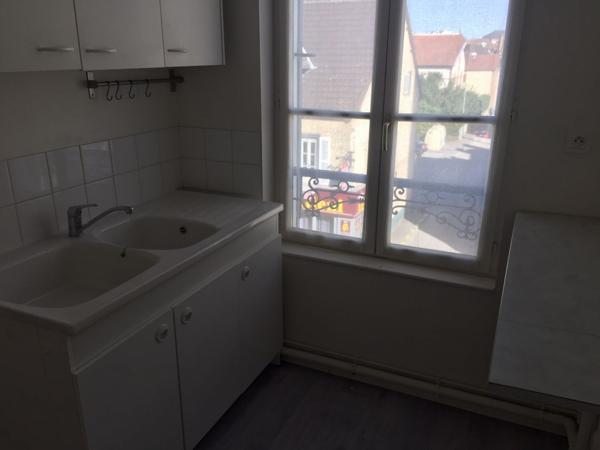 Deux pièces Troyes limite Sainte Savine