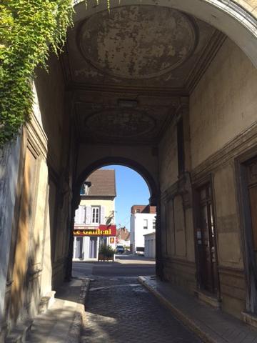 Deux pièces Troyes limite Sainte Savine