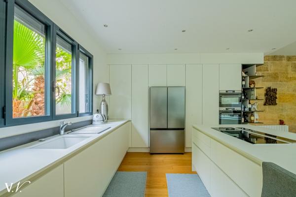 Maison à vendre 1 097 250 € Bordeaux 6 p 272 m² DPE D