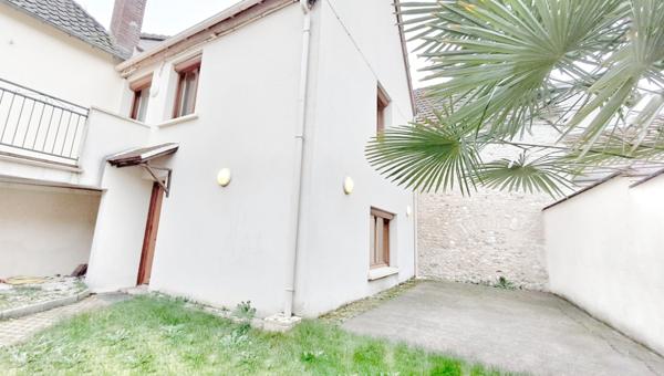 Bennecourt (78270) MAISON VILLAGE 5 PIECES 80M2 JARDINET PROCHE A13