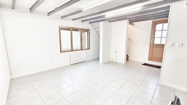 Bennecourt (78270) MAISON VILLAGE 5 PIECES 80M2 JARDINET PROCHE A13