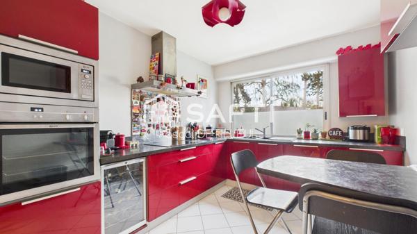 GARCHES – Centre-Ville appartement 4 pièces 84m2 – Terrasse en rez de jardin 46m2