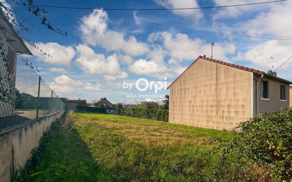 Terrain à vendre    Montluçon